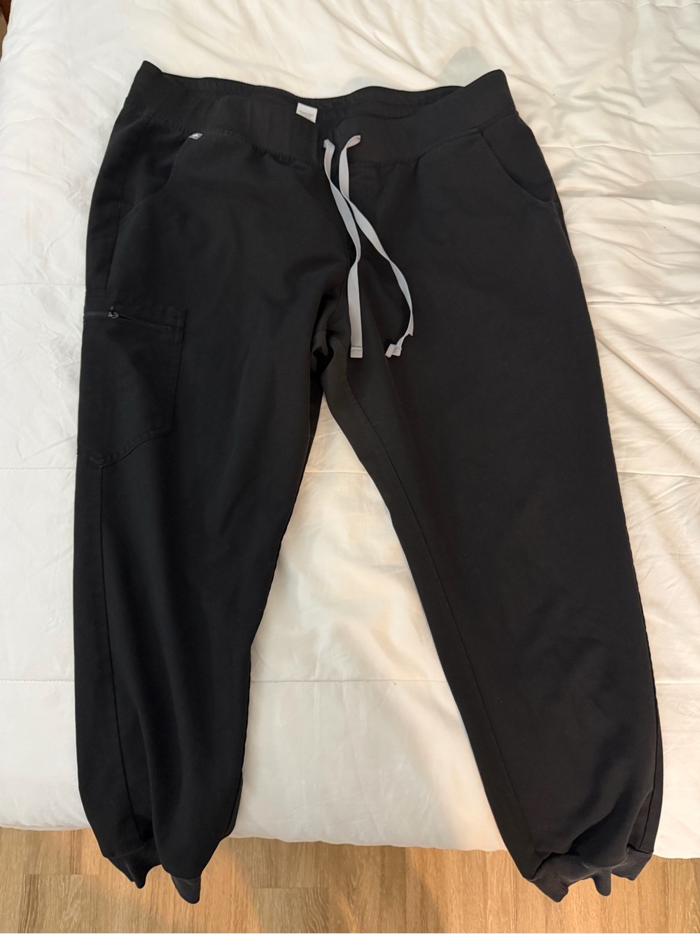 FIGS Women’s Zamora High Waisted Jogger Scrub Pants - Black
